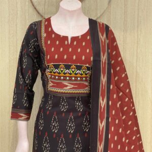 Breathable women daily wear cotton kurtis and lightweight floral printed festive outfits